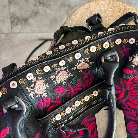 New Free People x The Falls Baby Emerson Tote Bag Floral Embroidered Buttons - Picture 12 of 14